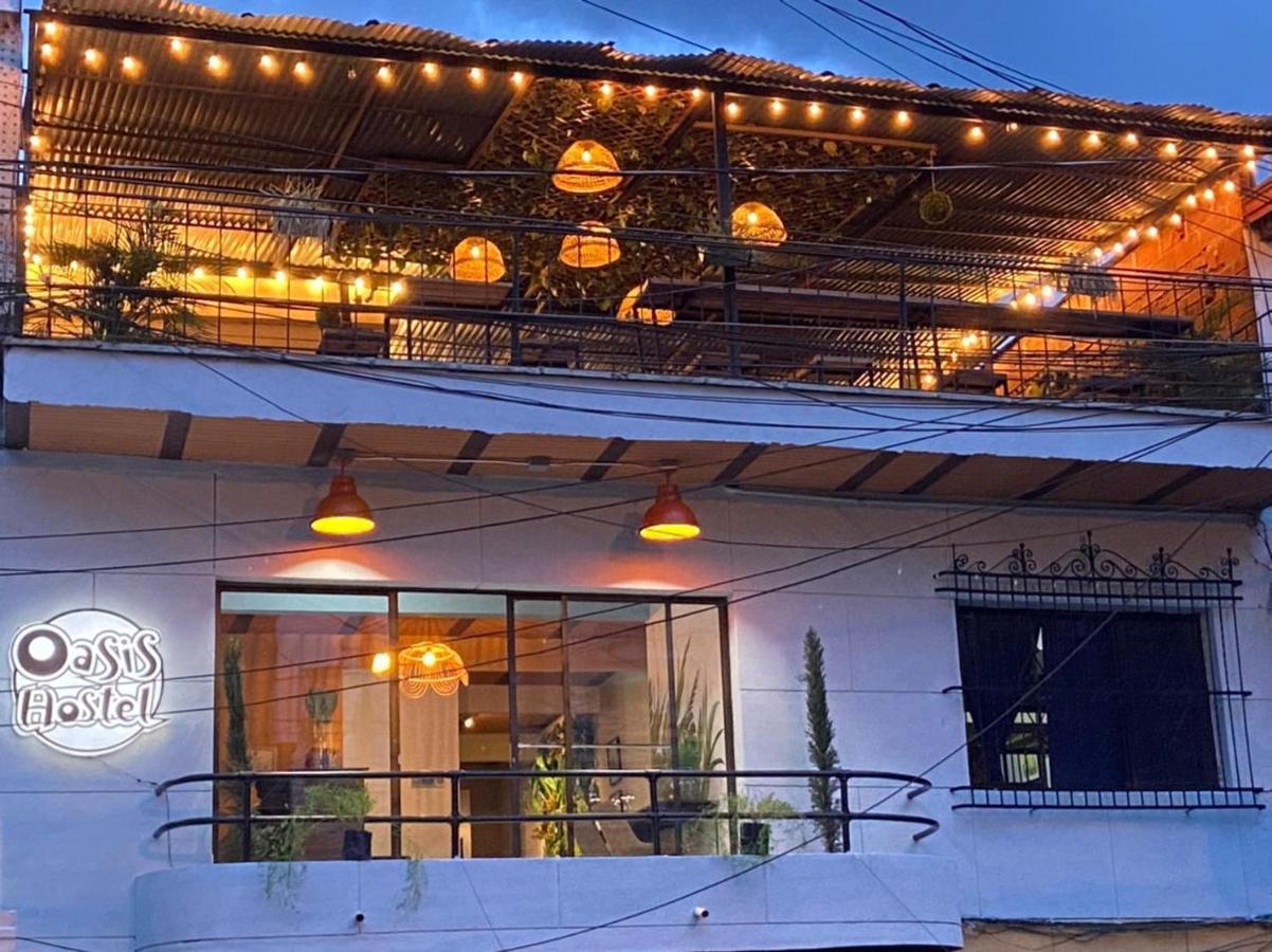 Oasis Hostel Medellín Buitenkant foto